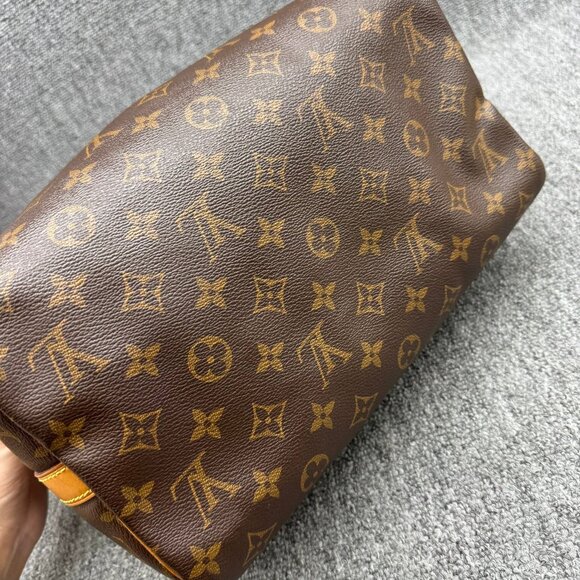 Louis Vuitton Speedy 30 Brown Monogram Canvas Tote 799-082225 - Picture 7 of 16